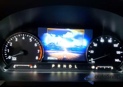 2022 Ford Explorer Xlt z USA, uszkodzony, nr VIN 1FMSK8DH0NGC31749